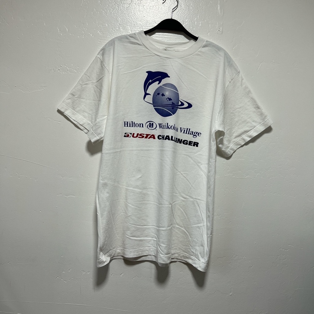 Vintage Early 2000 Adidas Hilton Waikoloa Village Hawaii USTA Challenger T-shirt